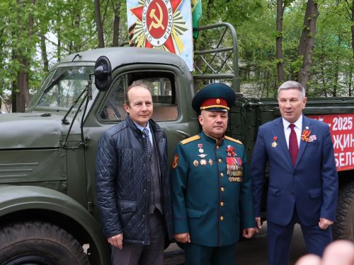 Җиңү килде җирне нурга күмеп, Шатлык белән күзне чылатып!
