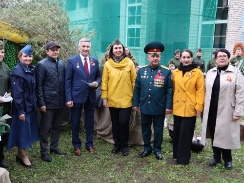 Җиңү килде җирне нурга күмеп, Шатлык белән күзне чылатып!