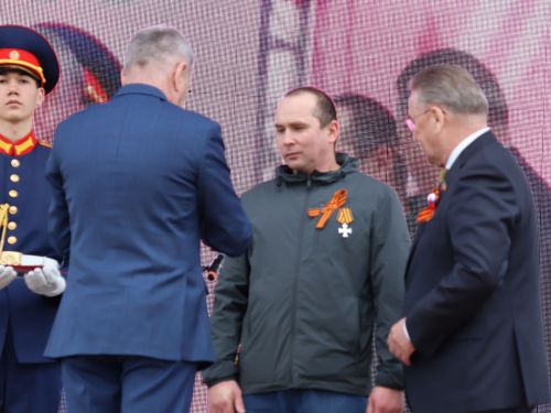 Җиңү килде җирне нурга күмеп, Шатлык белән күзне чылатып!