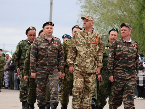 Җиңү килде җирне нурга күмеп, Шатлык белән күзне чылатып!