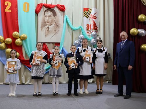 Халкым өчен тугры калырмын: Нур Баян исемендәге иҗат фестивале җиңүчеләре безнең фоторепортажда!