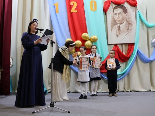 Халкым өчен тугры калырмын: Нур Баян исемендәге иҗат фестивале җиңүчеләре безнең фоторепортажда!