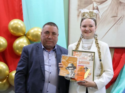 Халкым өчен тугры калырмын: Нур Баян исемендәге иҗат фестивале җиңүчеләре безнең фоторепортажда!