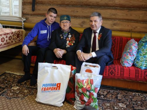 Сез - безнең тере легендалар!