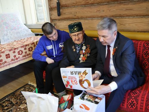 Сез - безнең тере легендалар!