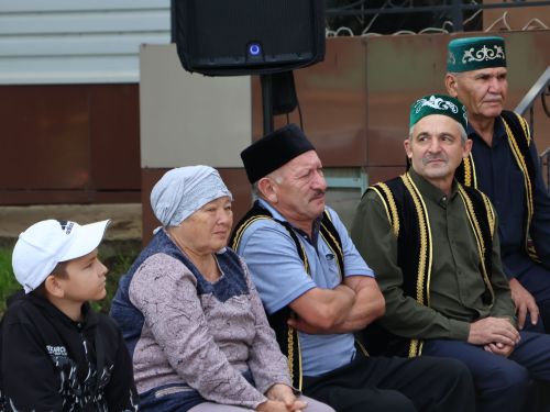 Саумысыз, авылдашлар: Теләкәйдә композиторлар Касыйм Бакиров һәм Рәшит Рәхимов истәлегенә һәйкәлләр ачылды