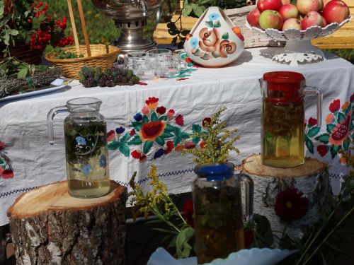 Саумысыз, авылдашлар: Теләкәйдә композиторлар Касыйм Бакиров һәм Рәшит Рәхимов истәлегенә һәйкәлләр ачылды