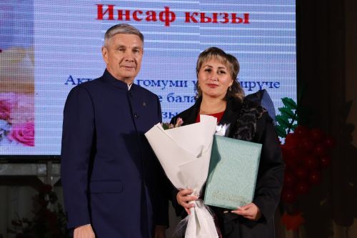 Укытучылар көненә багышланган тантанадан фоторепортаж