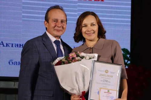 Укытучылар көненә багышланган тантанадан фоторепортаж