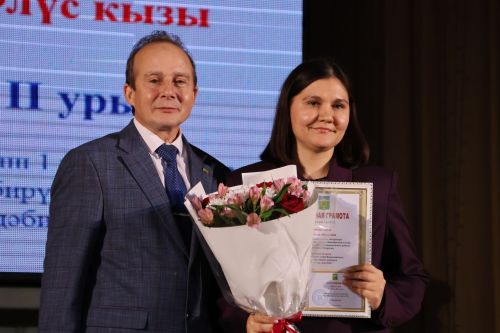Укытучылар көненә багышланган тантанадан фоторепортаж
