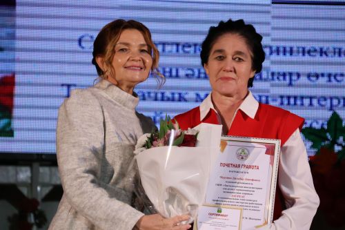 Укытучылар көненә багышланган тантанадан фоторепортаж