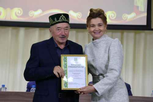 Яңа Әлемдә мәдәният хезмәткәрләре конференциясеннән фоторепортаж