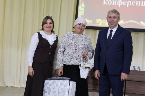 Яңа Әлемдә мәдәният хезмәткәрләре конференциясеннән фоторепортаж