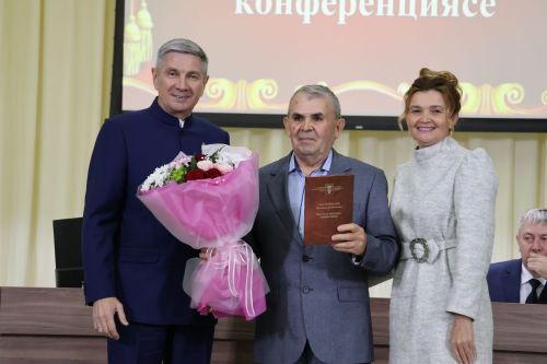 Яңа Әлемдә мәдәният хезмәткәрләре конференциясеннән фоторепортаж
