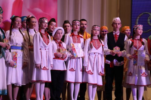 Актаныш күгендә яңа йолдызлар: "Йолдызлык-2026" эстрада фестивале Гала-концертыннан безнең репортаж
