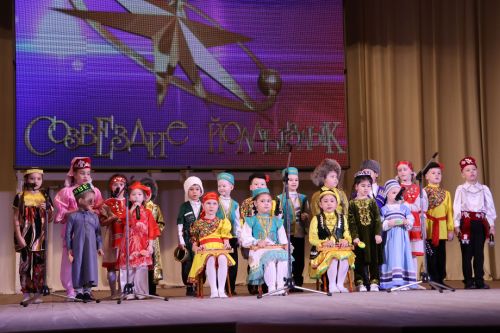 Актаныш күгендә яңа йолдызлар: "Йолдызлык-2026" эстрада фестивале Гала-концертыннан безнең репортаж