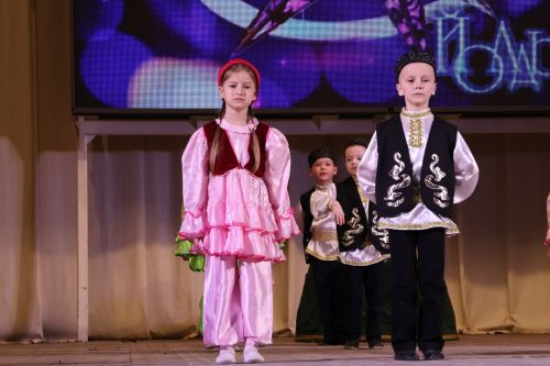 Актаныш күгендә яңа йолдызлар: "Йолдызлык-2026" эстрада фестивале Гала-концертыннан безнең репортаж