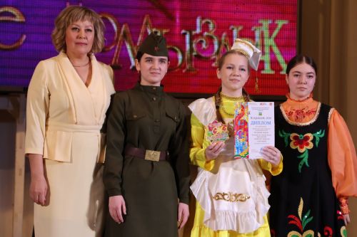 Актаныш күгендә яңа йолдызлар: "Йолдызлык-2026" эстрада фестивале Гала-концертыннан безнең репортаж