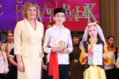 Актаныш күгендә яңа йолдызлар: "Йолдызлык-2026" эстрада фестивале Гала-концертыннан безнең репортаж