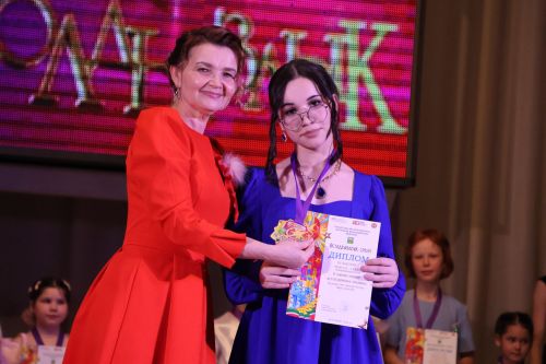 Актаныш күгендә яңа йолдызлар: "Йолдызлык-2026" эстрада фестивале Гала-концертыннан безнең репортаж
