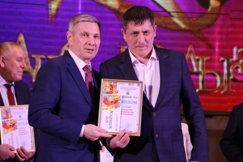 Актаныш күгендә яңа йолдызлар: "Йолдызлык-2026" эстрада фестивале Гала-концертыннан безнең репортаж