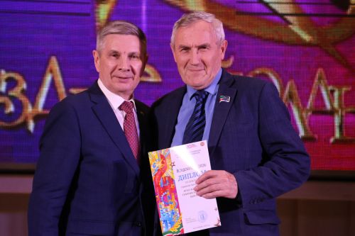 Актаныш күгендә яңа йолдызлар: "Йолдызлык-2026" эстрада фестивале Гала-концертыннан безнең репортаж