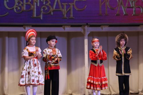 Актаныш күгендә яңа йолдызлар: "Йолдызлык-2026" эстрада фестивале Гала-концертыннан безнең репортаж