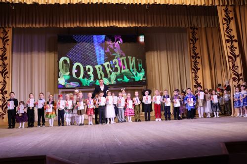 Актаныш күгендә яңа йолдызлар: "Йолдызлык-2026" эстрада фестивале Гала-концертыннан безнең репортаж