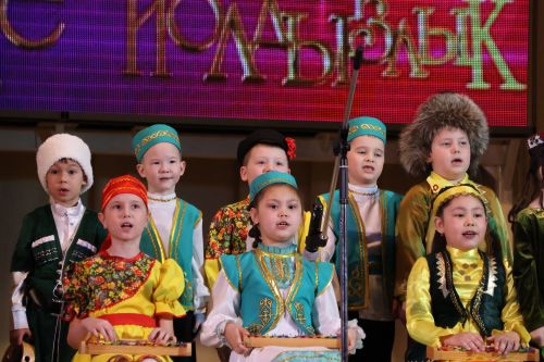 Актаныш күгендә яңа йолдызлар: "Йолдызлык-2026" эстрада фестивале Гала-концертыннан безнең репортаж