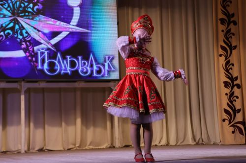 Актаныш күгендә яңа йолдызлар: "Йолдызлык-2026" эстрада фестивале Гала-концертыннан безнең репортаж