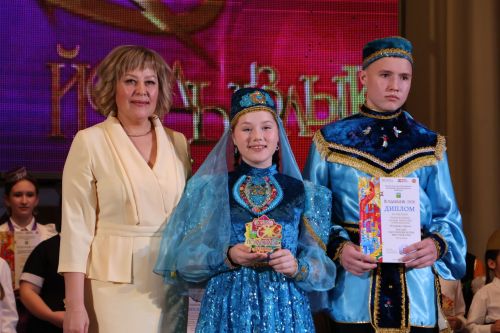Актаныш күгендә яңа йолдызлар: "Йолдызлык-2026" эстрада фестивале Гала-концертыннан безнең репортаж