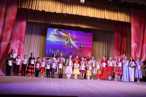 Актаныш күгендә яңа йолдызлар: "Йолдызлык-2026" эстрада фестивале Гала-концертыннан безнең репортаж
