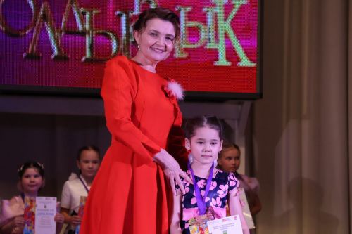 Актаныш күгендә яңа йолдызлар: "Йолдызлык-2026" эстрада фестивале Гала-концертыннан безнең репортаж