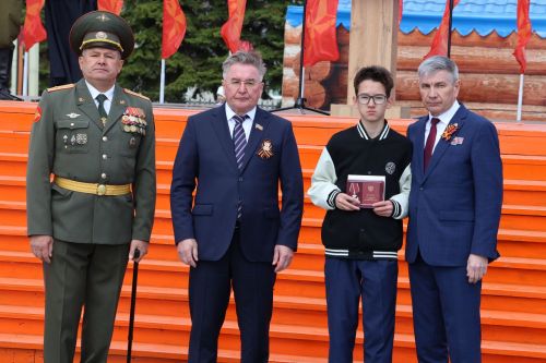 Актанышта Бөек Җиңү бәйрәменнән безнең фоторепортаж