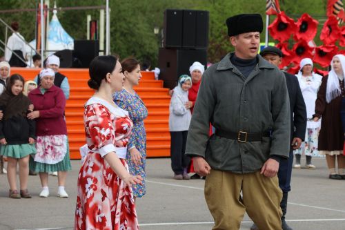 Актанышта Бөек Җиңү бәйрәменнән безнең фоторепортаж