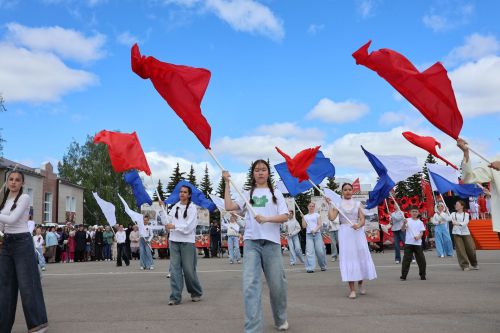 Актанышта Бөек Җиңү бәйрәменнән безнең фоторепортаж