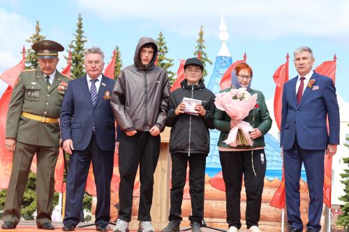 Актанышта Бөек Җиңү бәйрәменнән безнең фоторепортаж