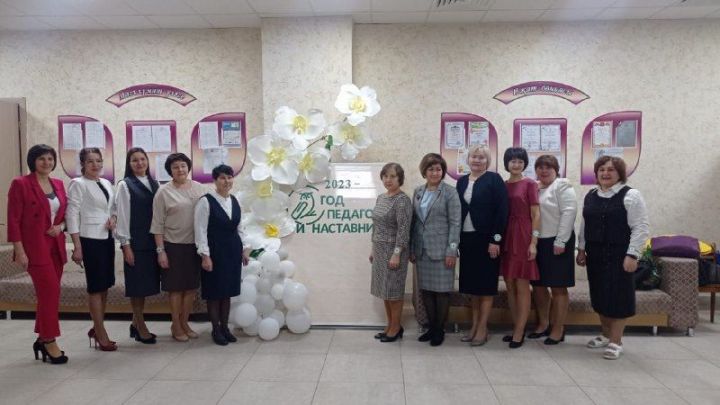 Кеше тәрбияләргә: Районыбыз педагоглары һөнәри осталык бәйгесендә көчләрен сыный