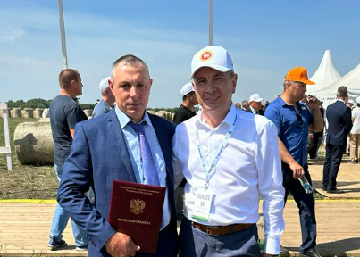 ИХЛАСТАН КОТЛЫЙБЫЗ: «Алга» хуҗалыгы баш белгече Россия Федерациясе Мактавына лаек булды