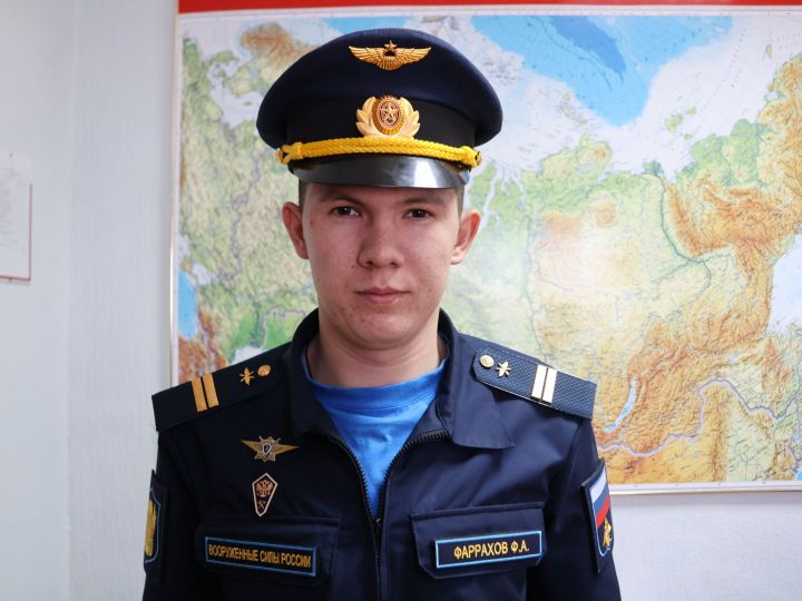 Белгородтагы Һава-космик көчләр частеннан кайткан Фәнис Фәррахов: Армиядән соң горурлык хисе ташып тора