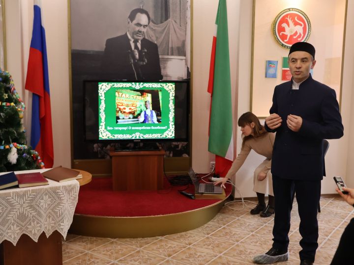 «Туган як» музеенда шәҗәрә төзергә өйрәттеләр
