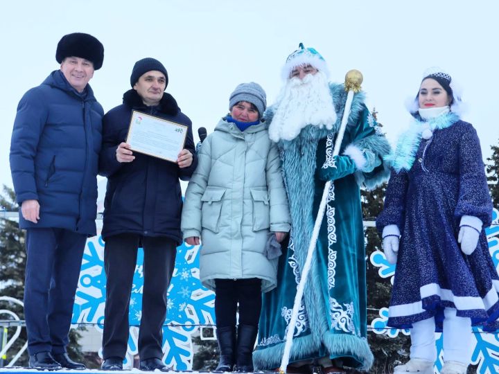 Иске Кормаш авылыннан Әскәровлар гаиләсе  «Яңа елга иң матур әзерлекле шәхси хуҗалык» исеменә лаек булды