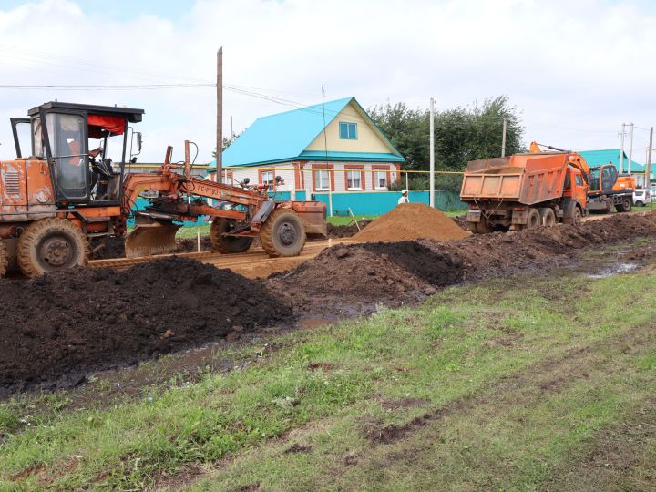 Дәүләт программасы ярдәме белән Актаныш районының Иске Сәфәр авылы урамнары төзекләндерелә