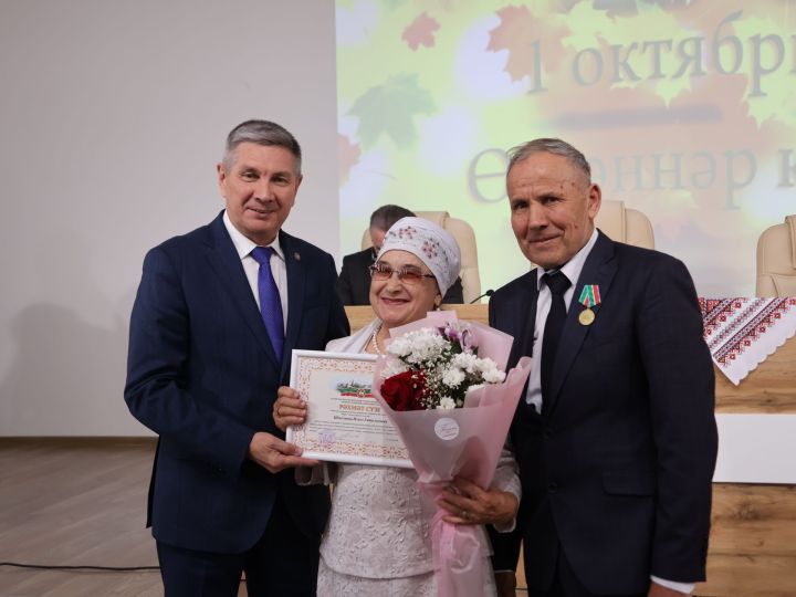 Актаныш районы үсешенә лаеклы өлеш керткән ветераннарыбыз хөрмәтләнде