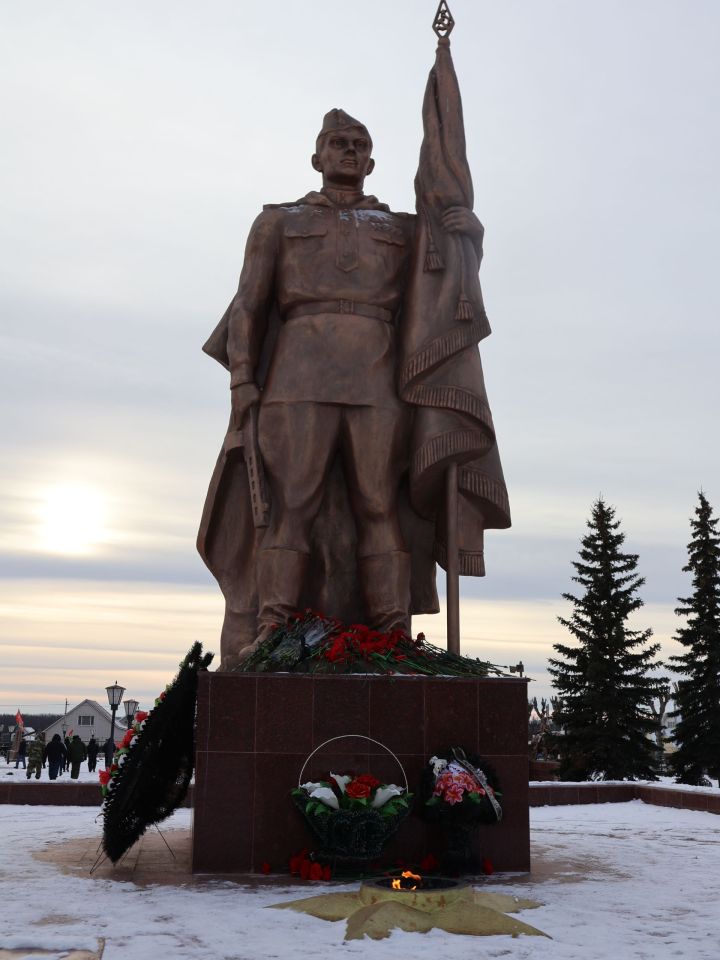 Бүген стратегик билгеләнештәге ракета гаскәрләре көне