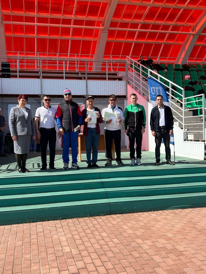 Җәйге спартакиаданы ачу тантанасында райондашларыбызга ГТО таныклыклары тапшырылды