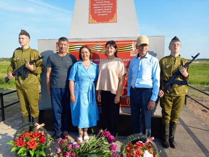 Су басу ихтималы аркасында юкка чыккан авылларның Бөек Ватан сугышы ветераннарына һәйкәл ачылды