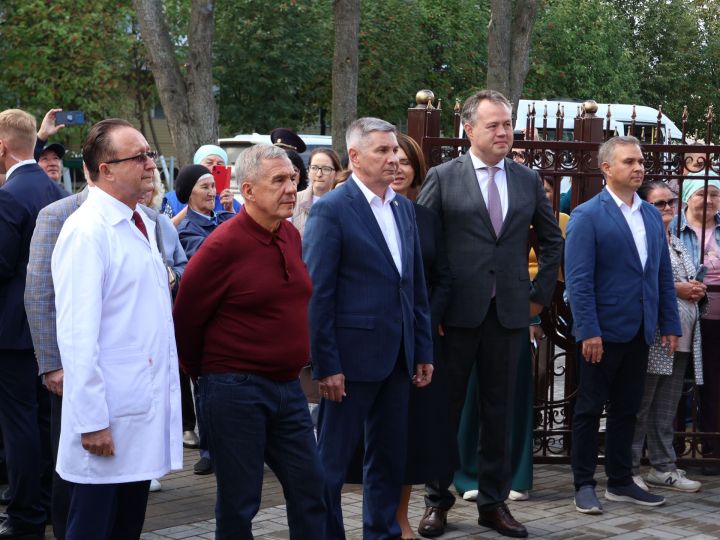 Рөстәм Миңнеханов Актаныш хастаханәсенең кабул итү-диагностика бүлеген ачты