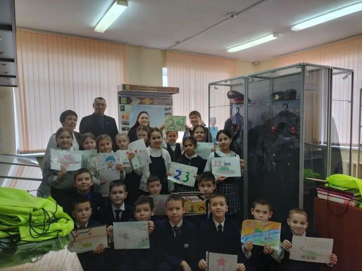 Укучылар Актаныш районындагы полиция хезмәте тарихы белән таныштылар