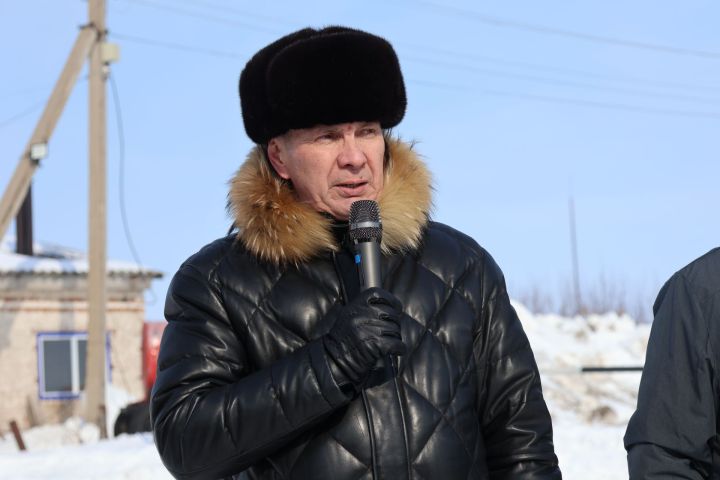 Актаныш районы башлыгы механизаторларны язгы кыр эшләре вакытында сак булырга чакырды